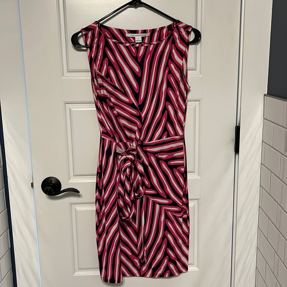Diane Von Furstenberg size 2